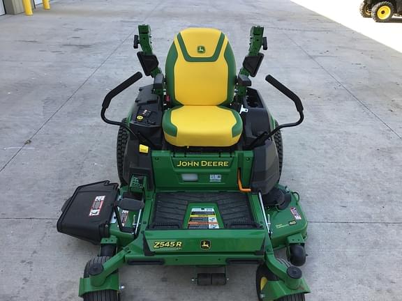 Image of John Deere Z545R equipment image 2