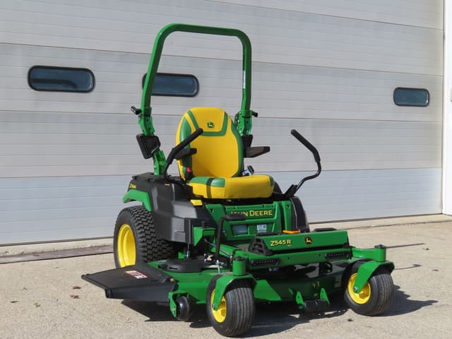 Image of John Deere Z545R equipment image 1