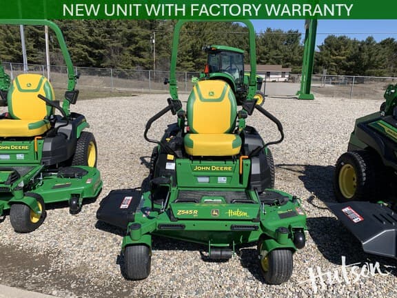 Image of John Deere Z545R equipment image 4