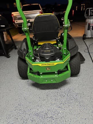 Image of John Deere Z720E equipment image 3