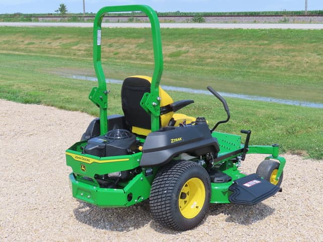 Image of John Deere Z720E equipment image 4