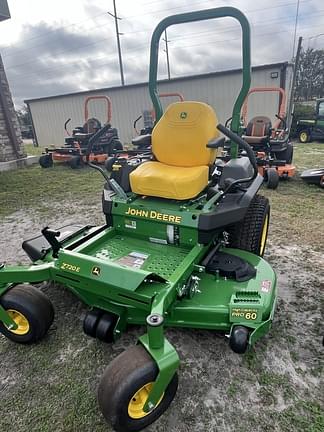 Image of John Deere Z720E Primary image