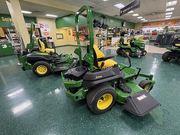 Image of John Deere Z720E equipment image 2