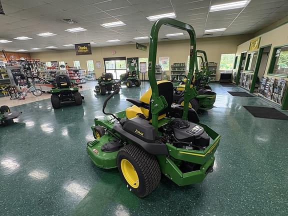 Image of John Deere Z720E equipment image 4