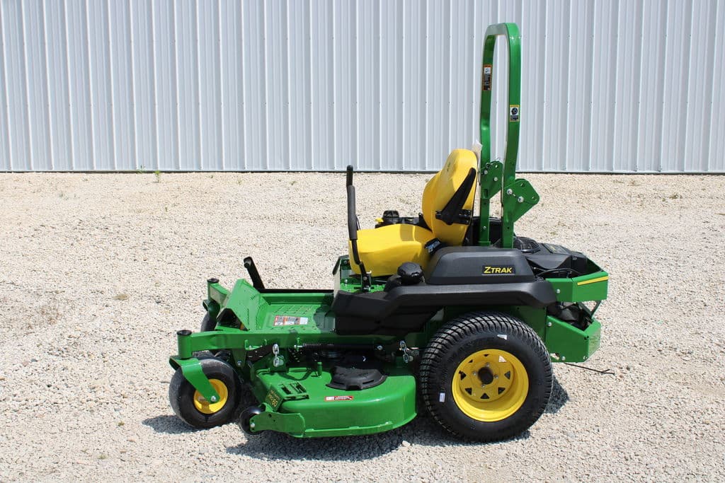 Image of John Deere Z720E Image 0