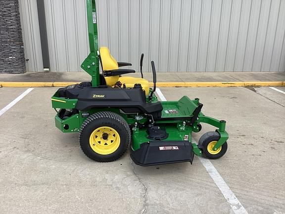 Image of John Deere Z720E equipment image 3