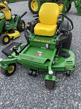 Image of John Deere Z720E equipment image 1