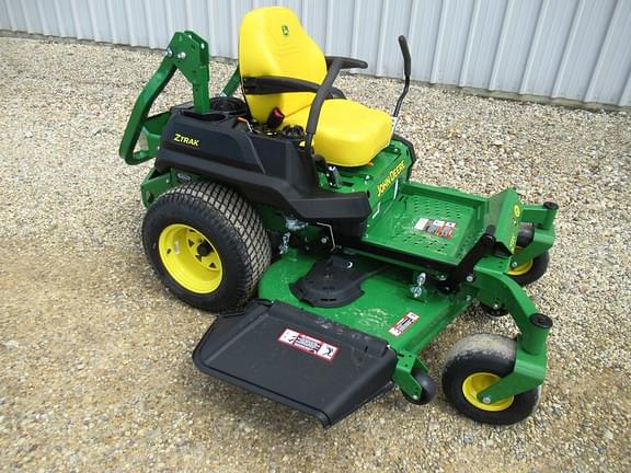 Image of John Deere Z720E Primary image