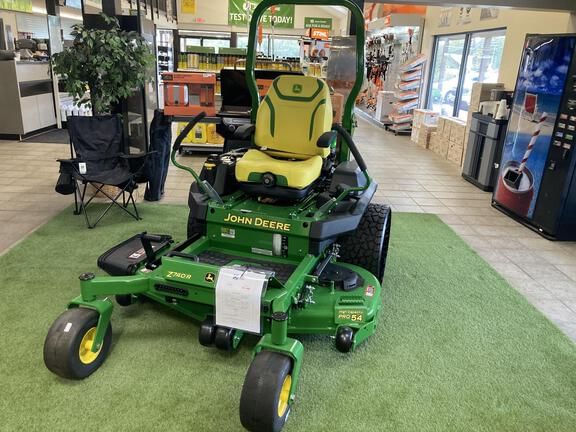 2025 John Deere Z740R Equipment Image0