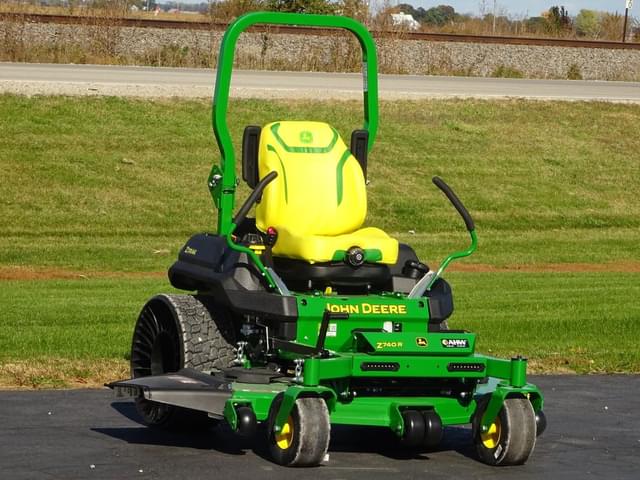 Image of John Deere Z740R equipment image 1