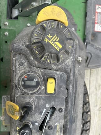 Image of John Deere Z760R equipment image 2