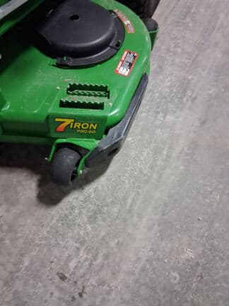 Image of John Deere Z920M equipment image 4