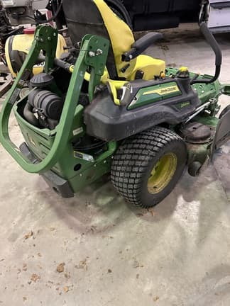 Image of John Deere Z920M equipment image 1