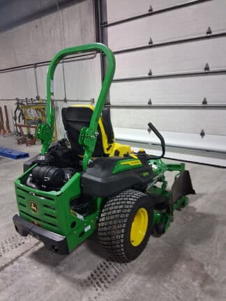 Image of John Deere Z920M equipment image 1