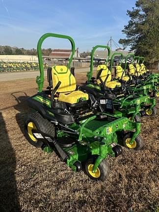 Image of John Deere Z920M equipment image 1