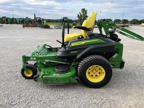 Image of John Deere Z930M equipment image 4