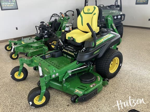 Image of John Deere Z930M equipment image 1