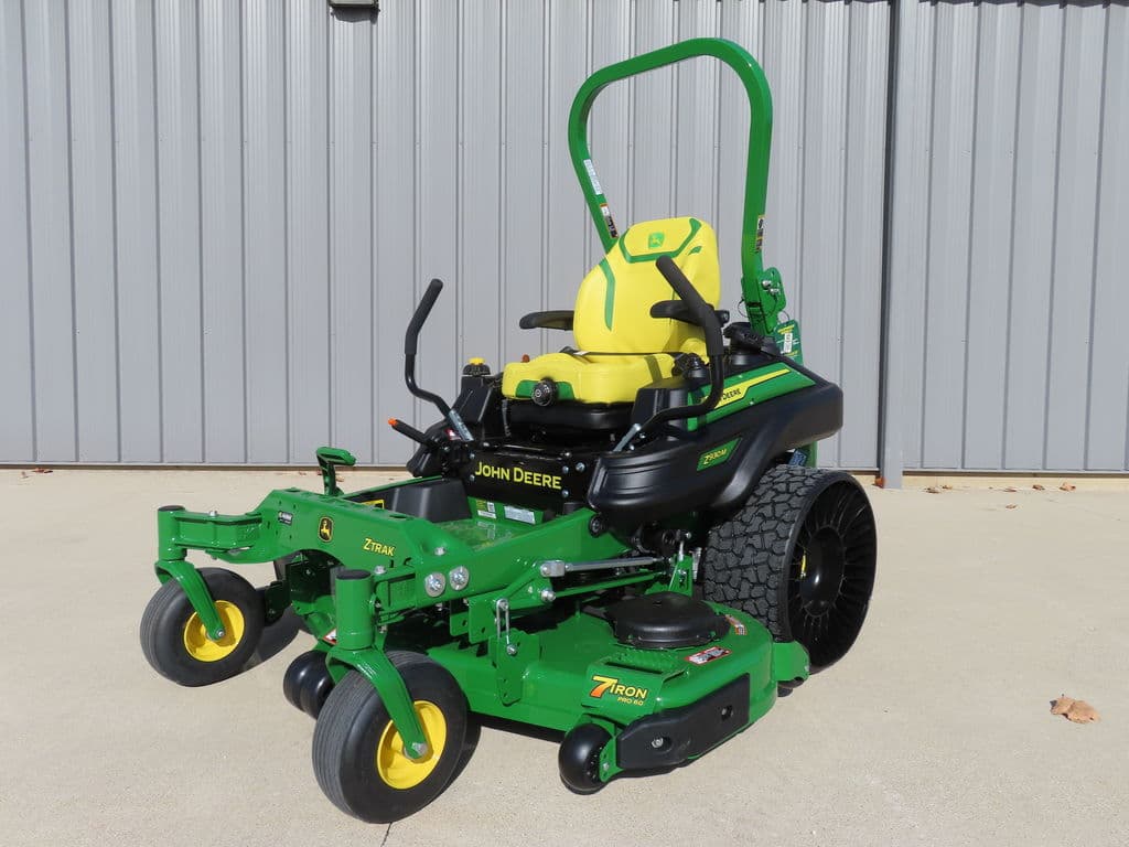 Image of John Deere Z930M Primary image