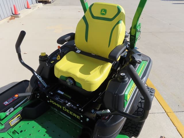 Image of John Deere Z930M equipment image 4