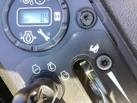 Image of John Deere Z930M equipment image 4