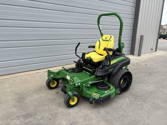 Image of John Deere Z930M equipment image 1