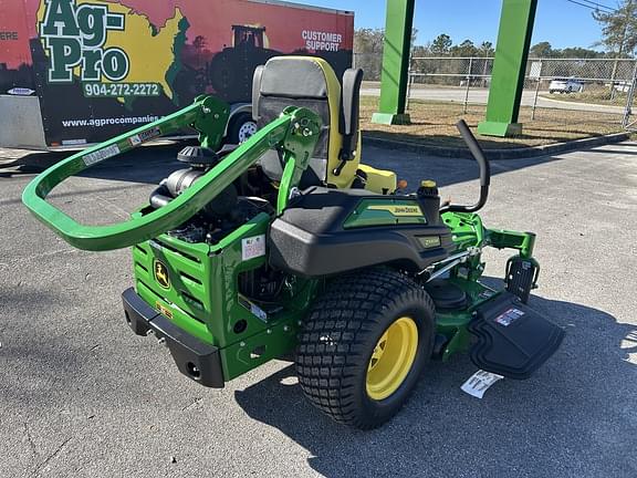 Image of John Deere Z930M equipment image 1