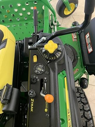 Image of John Deere Z930M equipment image 4