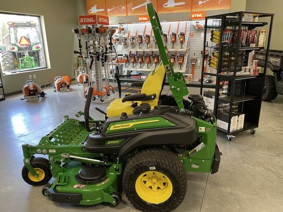 2025 John Deere Z930M Equipment Image0