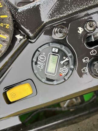 Image of John Deere Z930M equipment image 3