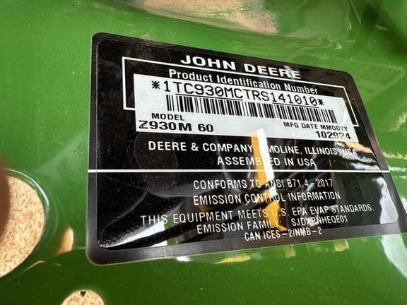 Image of John Deere Z930M equipment image 3