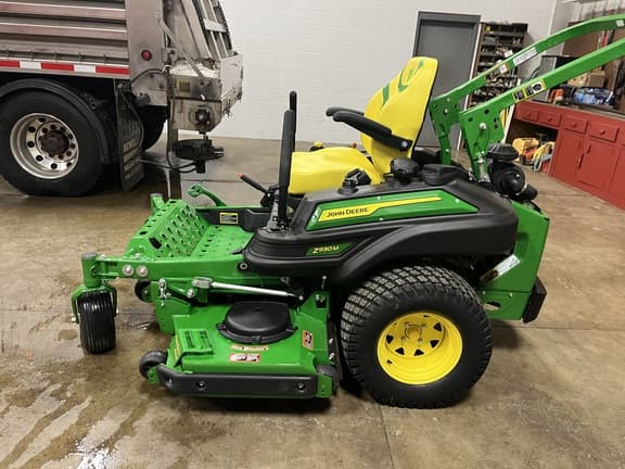 Image of John Deere Z930M equipment image 4