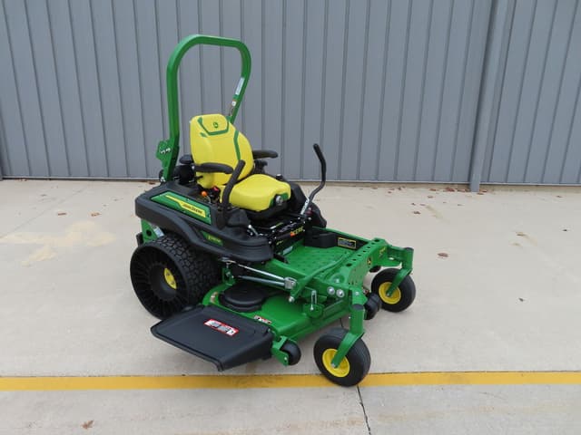 Image of John Deere Z930M equipment image 1