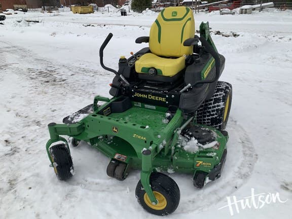 Image of John Deere Z930M equipment image 1