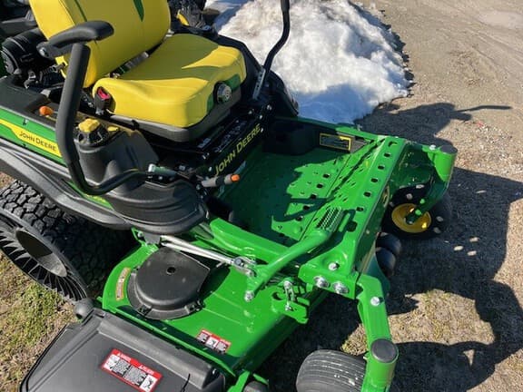 Image of John Deere Z930M equipment image 3