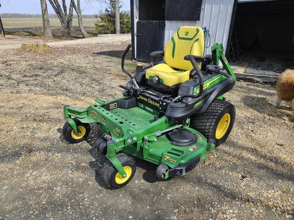 Image of John Deere Z930M equipment image 1