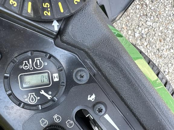 Image of John Deere Z930M equipment image 4