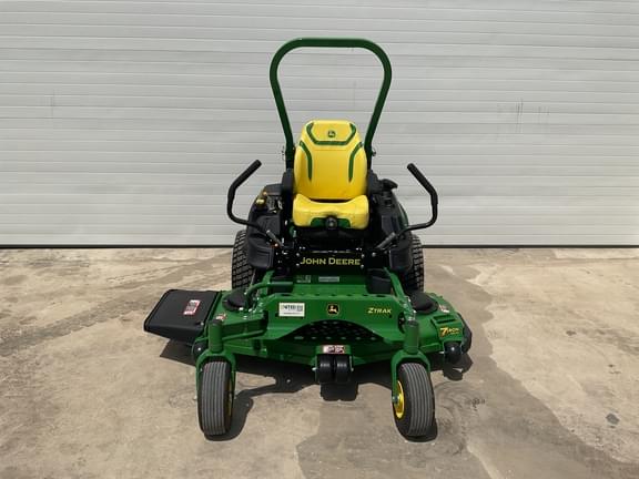 Image of John Deere Z930M equipment image 1