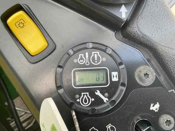 Image of John Deere Z930M equipment image 4