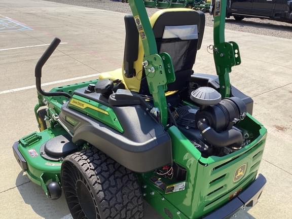 Image of John Deere Z930M equipment image 4