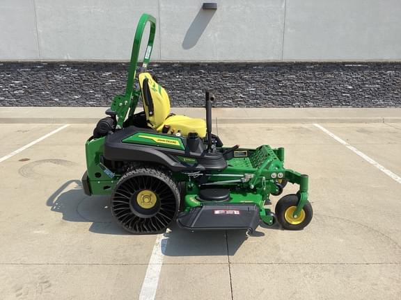 Image of John Deere Z930M equipment image 2