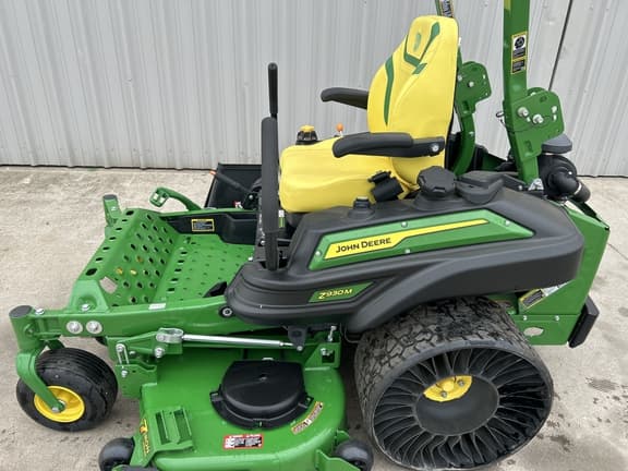 Image of John Deere Z930M equipment image 1