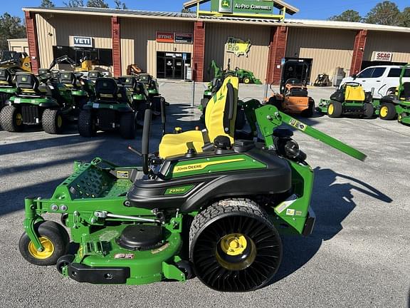 Image of John Deere Z930M equipment image 3