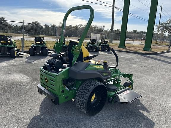 Image of John Deere Z930M equipment image 1