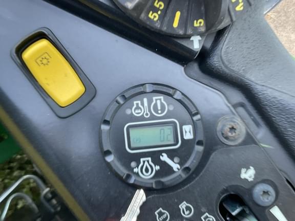 Image of John Deere Z930M equipment image 4