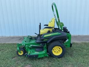 2025 John Deere Z930M Image