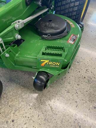 Image of John Deere Z930M equipment image 2