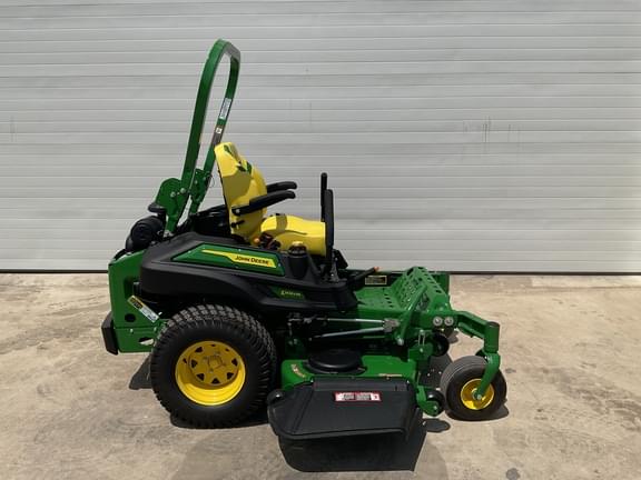 Image of John Deere Z930M equipment image 1