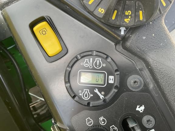 Image of John Deere Z930M equipment image 4