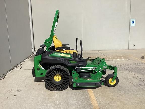 Image of John Deere Z930M equipment image 2