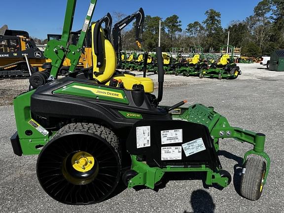 Image of John Deere Z930M equipment image 3